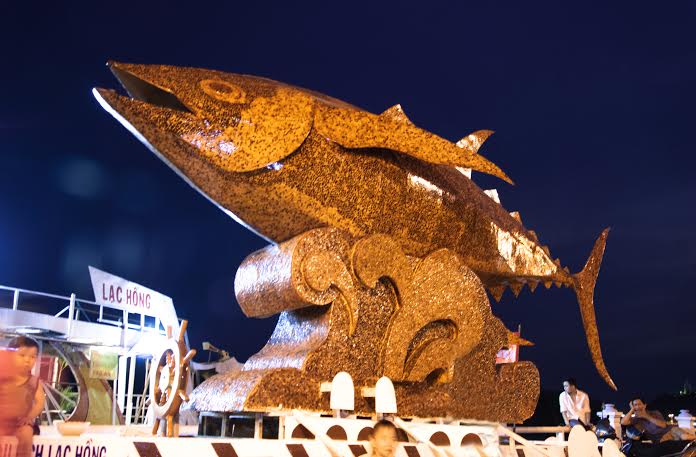 Cá ngừ đại dương bằng gáo dừa lớn nhất Việt Nam