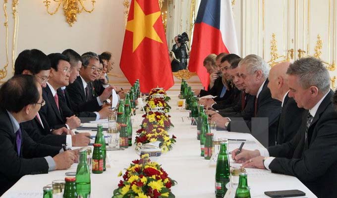 Chủ tịch nước dự Diễn đàn Hợp tác kinh tế - du lịch Việt Nam tại Czech