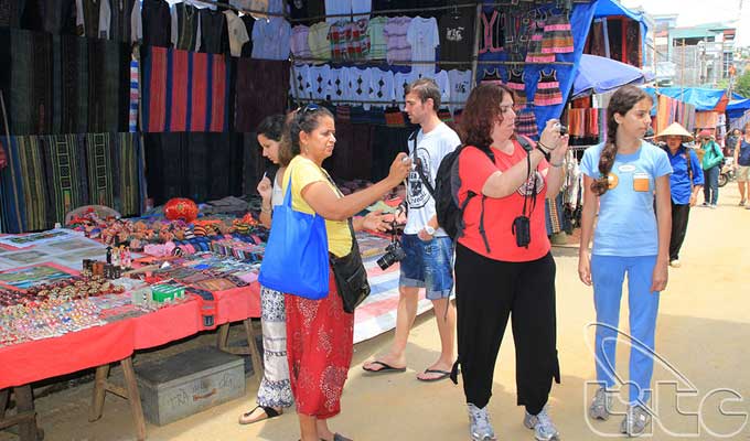 Bắc Hà (Lào Cai) đón 33.500 lượt khách du lịch trong tháng 2