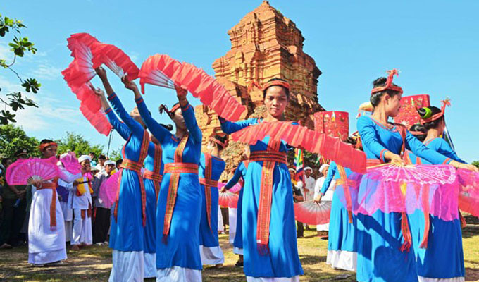 Cham people in Ninh Thuan celebrate Kate festival