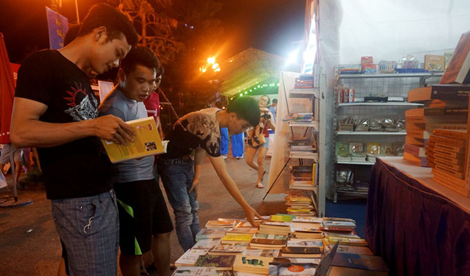 Khai mạc Hội chợ sách quận Cầu Giấy năm 2017