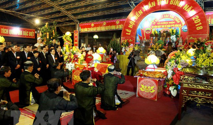 Lễ hội Đền Trần Thái Bình thu hút hàng nghìn du khách thập phương về dự