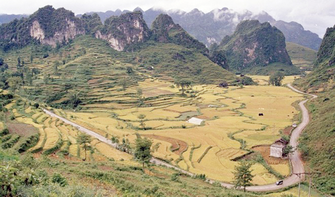 Chuyên gia UNESCO khảo sát Công viên địa chất Non nước Cao Bằng