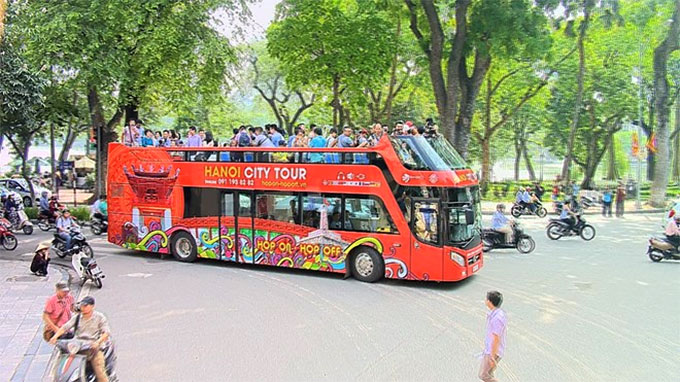 Ha Noi hop-on hop-off tour costs less, offers more