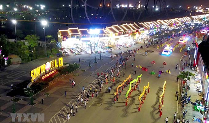 Carnaval Hạ Long lần đầu tiên được sân khấu hóa trong nhà