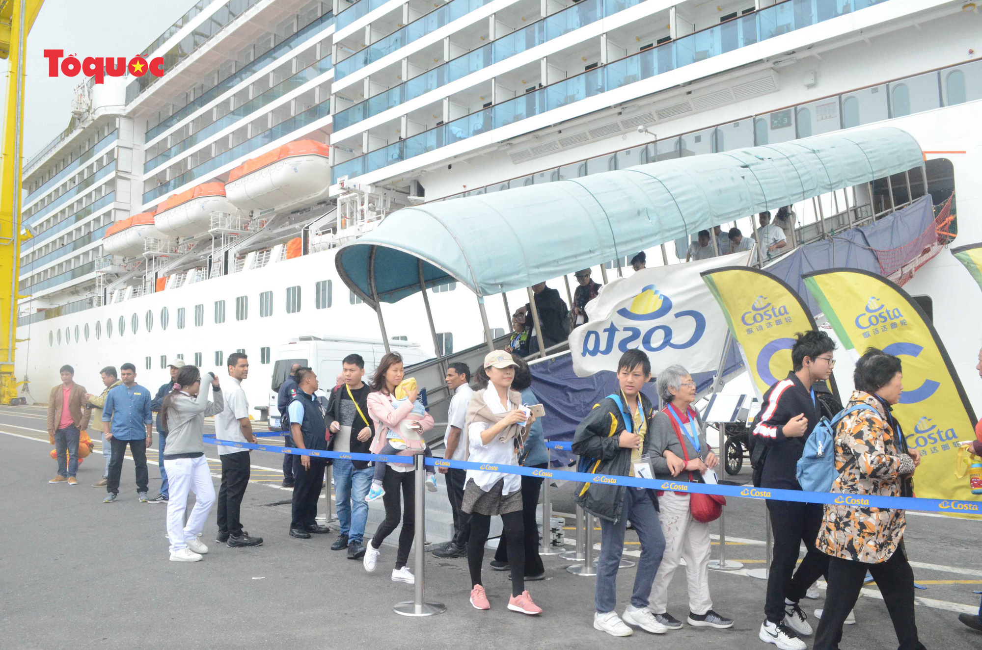 Tổng lượt khách đến tham quan, du lịch Đà Nẵng ước đạt hơn 8 triệu