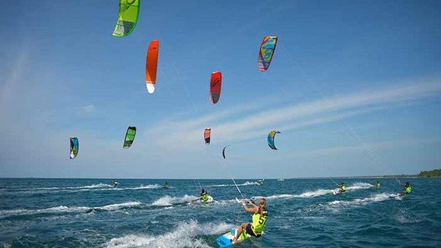 Ninh Thuan to host international kite surfing festival