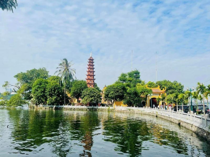 Vietnam promotes tourism through Miss Tourism World 2022