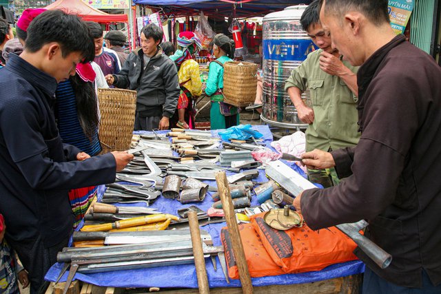 Lào Cai: Phát triển du lịch chợ phiên gắn với làng nghề truyền thống dân tộc thiểu số