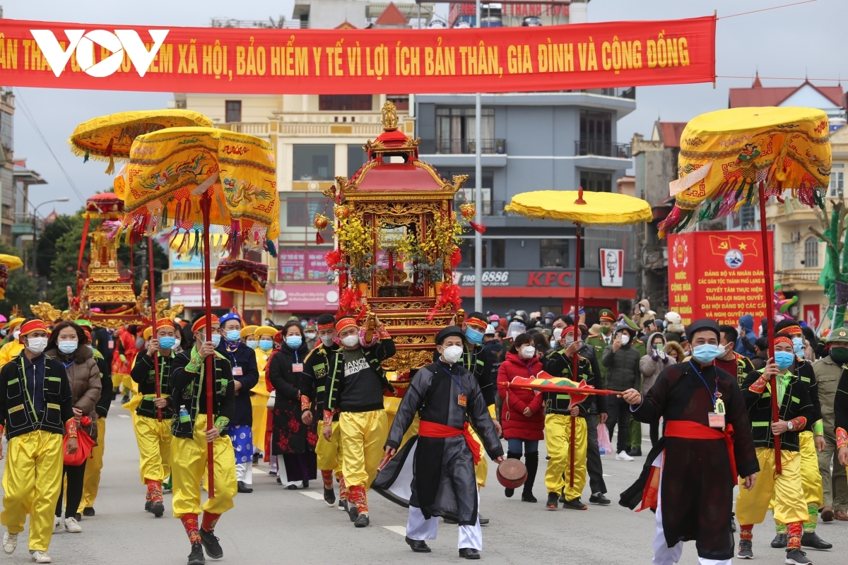 Ky Cung - Ta Phu Temple Festival excites crowds in Lang Son
