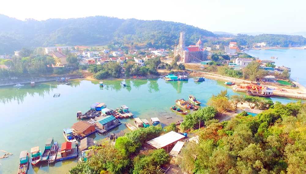 Quảng Ninh: ''Một ngày làm ngư dân'' ở Thanh Lân