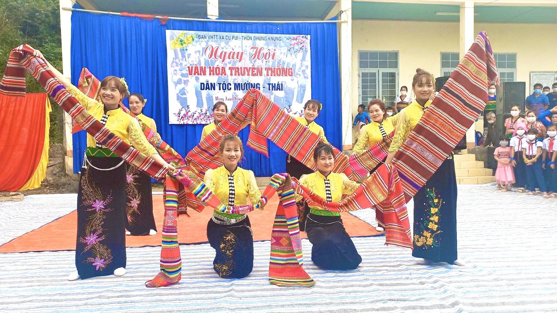 Gìn giữ văn hóa dân tộc Mường, Thái trên quê hương mới