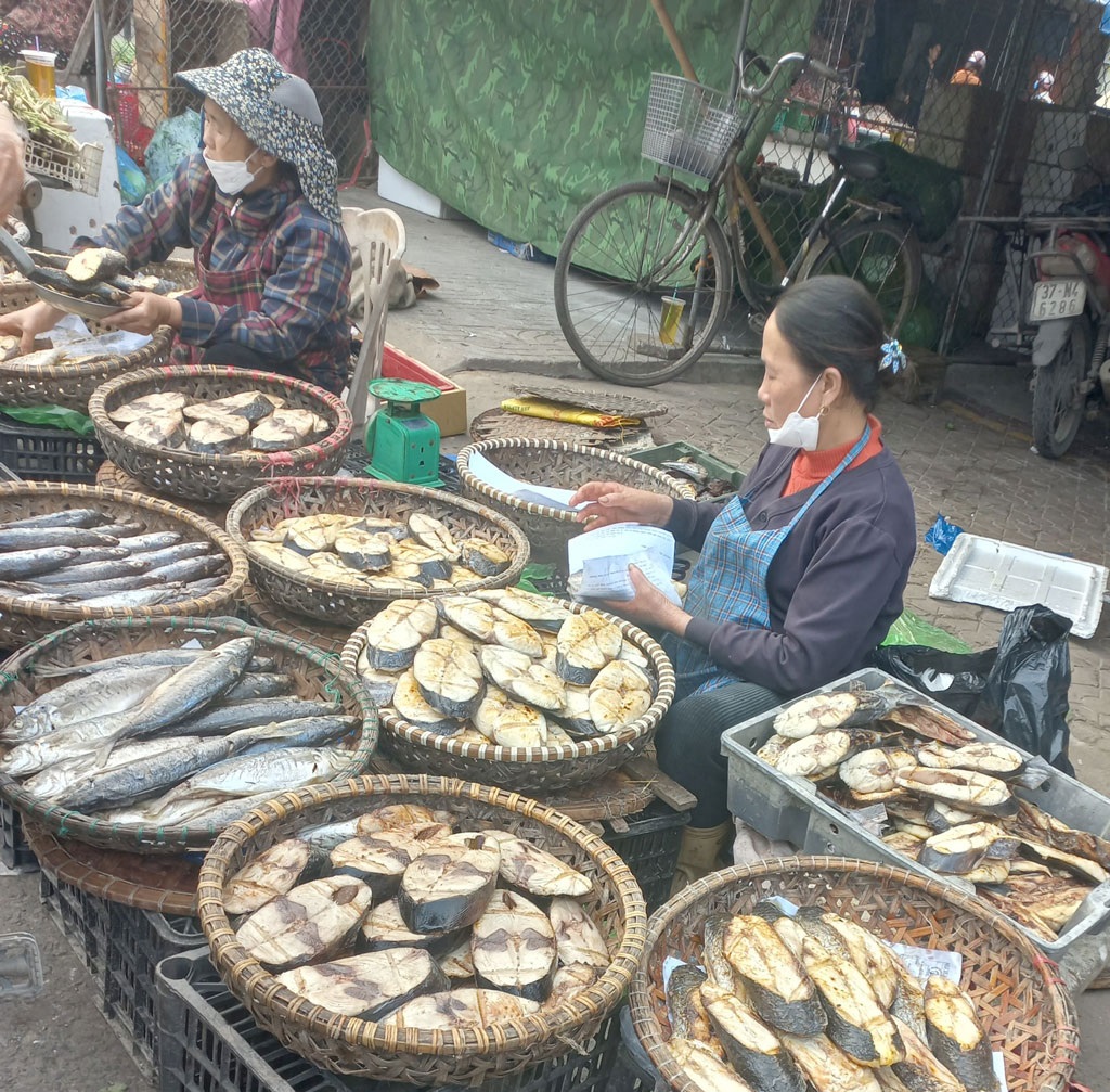 Về Cửa Lò (Nghệ An) ăn cá thu nướng