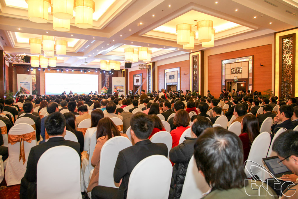 Conference on tourism development cooperation of the North – South Central Region (Photo by Anh Dung)