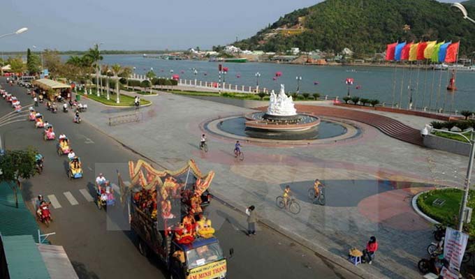 越南2016年国家旅游年公布仪式在坚江省举行