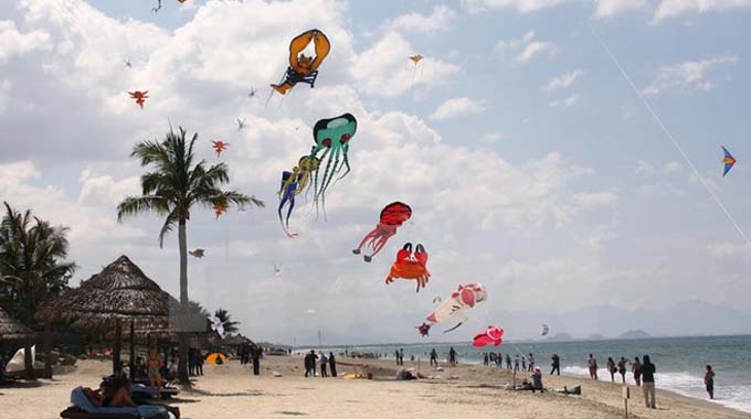 广南省大门海滩被评为世界最便宜旅游目的地