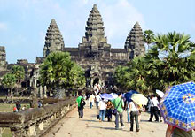 Saigontourist launches regular overland Cambodia, Thailand tour 