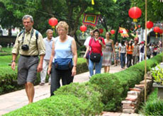 Vietnam to receive 5 million foreign visitors  