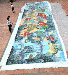 Giant embroidered picture portrays Hanoi's highlights 