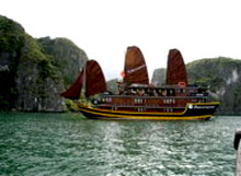 Mise en service du bateau touristique Hanoi Opera