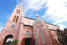 L’église de Tan Dinh 