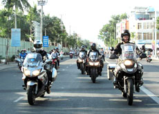 Đoàn khảo sát quốc tế đi mô tô đến Việt Nam