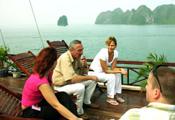 Quảng Ninh đón trên 5,1 triệu khách du lịch