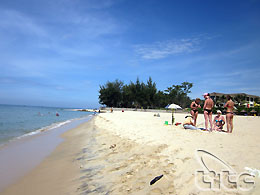 Lượng khách du lịch đến Bình Thuận tăng trưởng ổn định