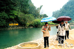 Cao Bằng thu hút đông khách du lịch trong 10 tháng qua