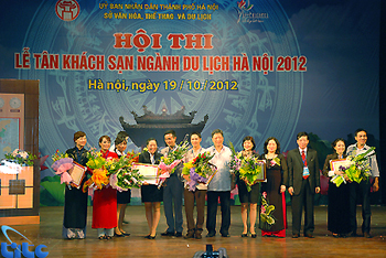 Chung kết Hội thi Lễ tân khách sạn ngành Du lịch Hà Nội 2012 