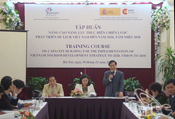 Lớp tập huấn và hội thảo “Nâng cao năng lực thực hiện Chiến lược phát triển du lịch Việt Nam đến năm 2020, tầm nhìn 2030”