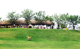 Khu du lịch Waterland Suối Thạch Lâm có tên trong top “10 khu vui chơi, giải trí hấp dẫn, an toàn và thân thiện” năm 2012