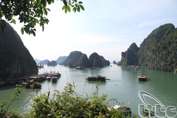 Quảng Ninh dự định tăng phí tham quan vịnh Hạ Long
