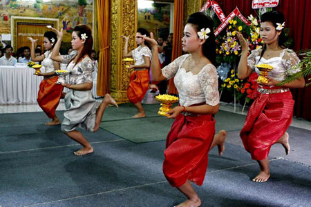 Traditional Wedding Music of the Khmer