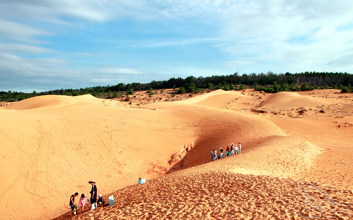 Đồi cát Mũi Né - Bình Thuận (Ảnh: Huy Hoàng)