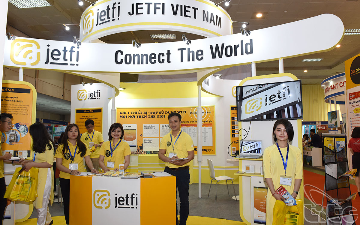 VITM Ha Noi 2018 themed “Online Tourism” attracts the participants of IT companies such as JETFI