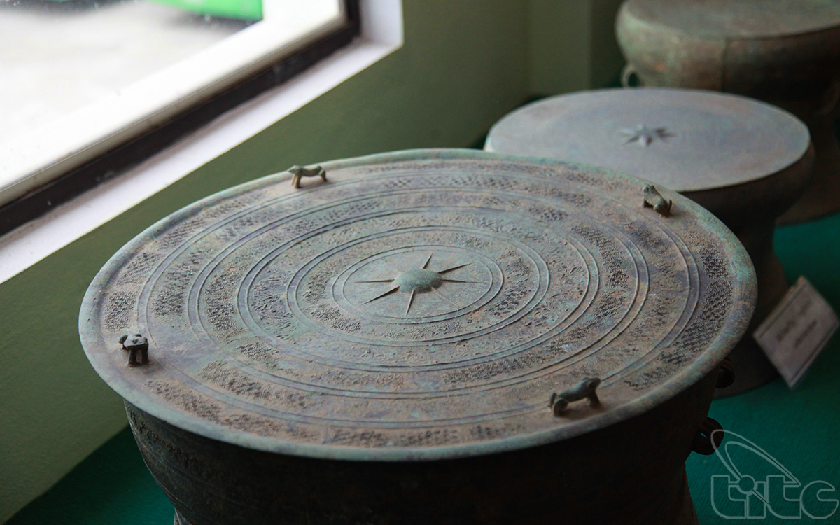 Dong Son bronze drum dated 2,500 years ago with many fine decorative patterns